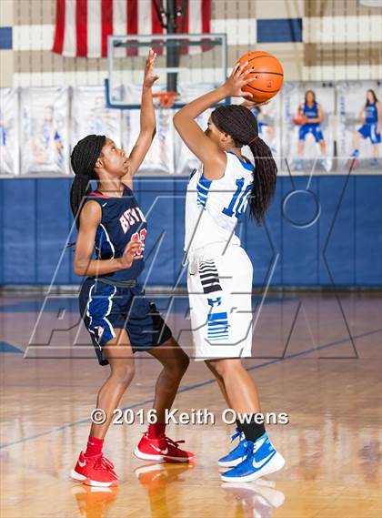 Thumbnail 2 in Boyd @ Hebron photogallery.