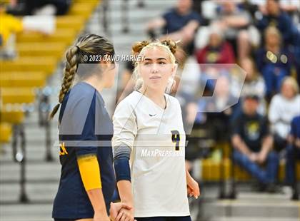 Thumbnail 3 in Frederick vs. Montrose photogallery.