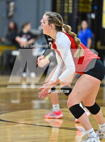 Thumbnail 3 in Frederick vs. Montrose photogallery.