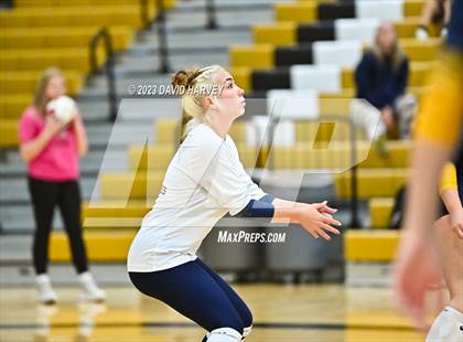 Thumbnail 3 in Frederick vs. Montrose photogallery.