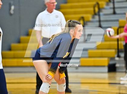 Thumbnail 3 in Frederick vs. Montrose photogallery.