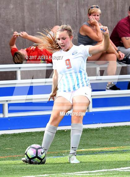 Thumbnail 3 in Arbor View vs. Bishop Gorman photogallery.