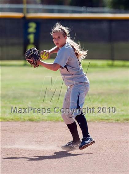 Thumbnail 1 in Los Osos @ Etiwanda photogallery.