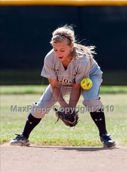 Thumbnail 2 in Los Osos @ Etiwanda photogallery.