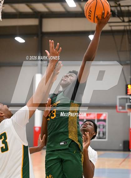 Thumbnail 2 in Mira Costa vs. Long Beach Poly (Section 7) photogallery.