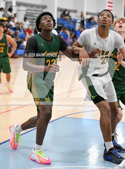 Thumbnail 3 in Mira Costa vs. Long Beach Poly (Section 7) photogallery.