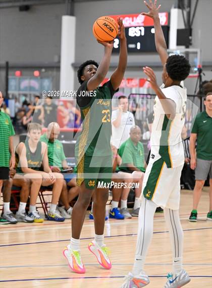 Thumbnail 1 in Mira Costa vs. Long Beach Poly (Section 7) photogallery.