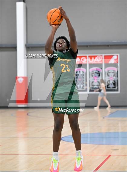 Thumbnail 2 in Mira Costa vs. Long Beach Poly (Section 7) photogallery.