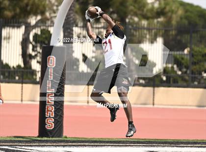 Thumbnail 2 in Downey vs. Charter Oak (Surf City Tournament) photogallery.