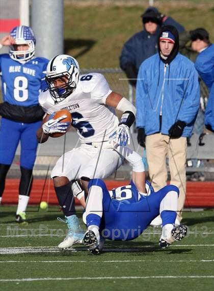 Thumbnail 1 in Middletown vs. Darien (CIAC Class L Semifinal) photogallery.