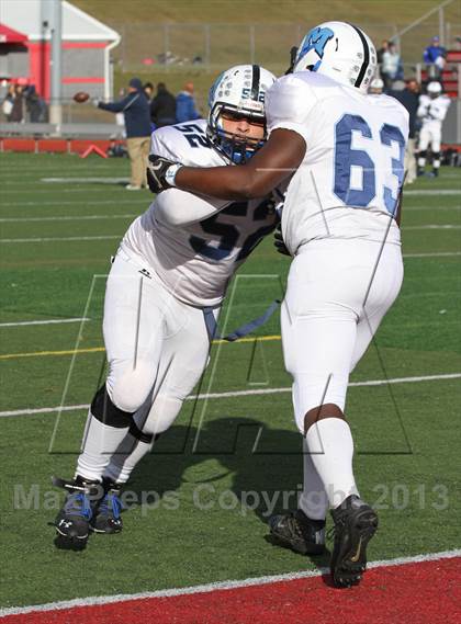 Thumbnail 3 in Middletown vs. Darien (CIAC Class L Semifinal) photogallery.