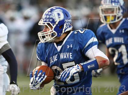 Thumbnail 2 in Middletown vs. Darien (CIAC Class L Semifinal) photogallery.