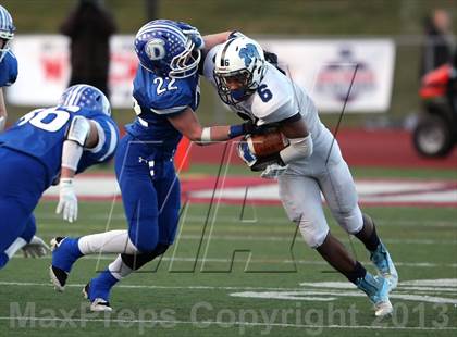 Thumbnail 1 in Middletown vs. Darien (CIAC Class L Semifinal) photogallery.