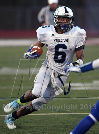 Thumbnail 2 in Middletown vs. Darien (CIAC Class L Semifinal) photogallery.