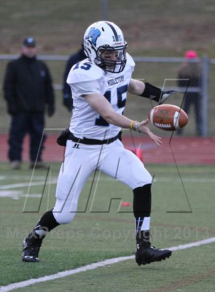 Thumbnail 2 in Middletown vs. Darien (CIAC Class L Semifinal) photogallery.