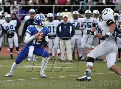 Thumbnail 2 in Middletown vs. Darien (CIAC Class L Semifinal) photogallery.