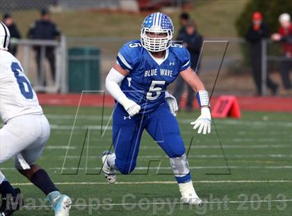 Thumbnail 3 in Middletown vs. Darien (CIAC Class L Semifinal) photogallery.