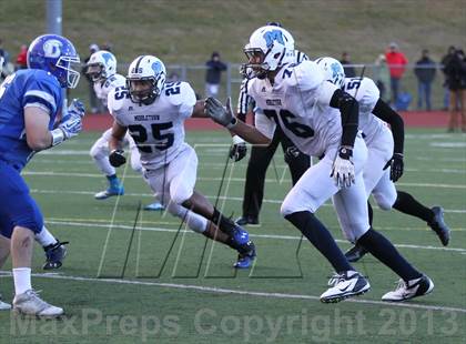 Thumbnail 1 in Middletown vs. Darien (CIAC Class L Semifinal) photogallery.