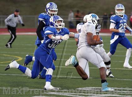 Thumbnail 3 in Middletown vs. Darien (CIAC Class L Semifinal) photogallery.