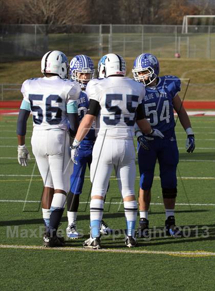 Thumbnail 1 in Middletown vs. Darien (CIAC Class L Semifinal) photogallery.