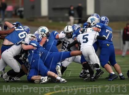 Thumbnail 1 in Middletown vs. Darien (CIAC Class L Semifinal) photogallery.