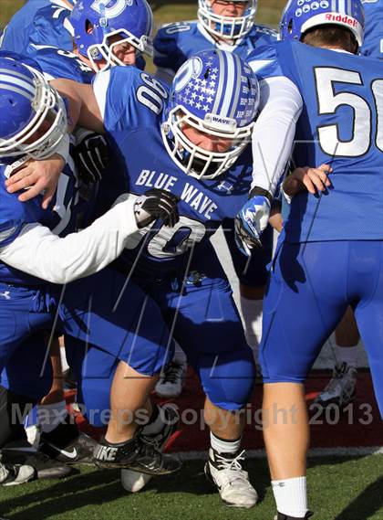 Thumbnail 1 in Middletown vs. Darien (CIAC Class L Semifinal) photogallery.