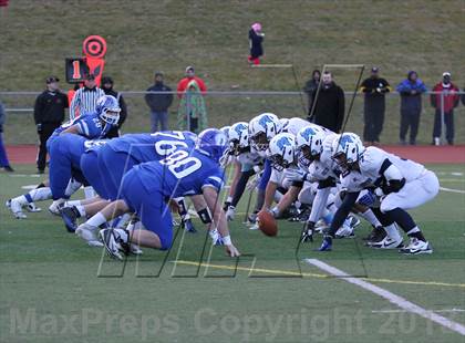 Thumbnail 1 in Middletown vs. Darien (CIAC Class L Semifinal) photogallery.