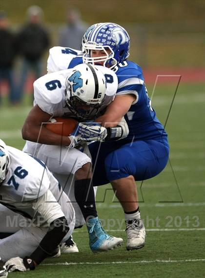 Thumbnail 2 in Middletown vs. Darien (CIAC Class L Semifinal) photogallery.