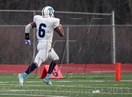 Thumbnail 1 in Middletown vs. Darien (CIAC Class L Semifinal) photogallery.