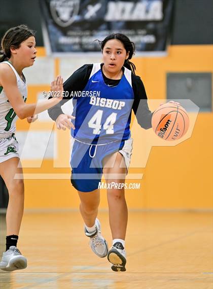 Thumbnail 1 in Churchill County vs. Bishop Union (Serpent Classic) photogallery.