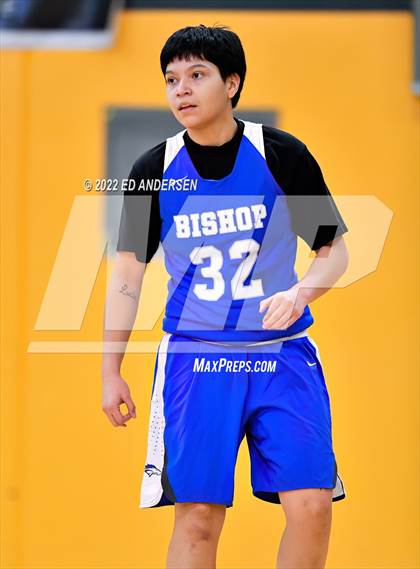 Thumbnail 2 in Churchill County vs. Bishop Union (Serpent Classic) photogallery.