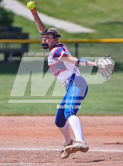 Thumbnail 3 in Jefferson vs Davenport Central (Jefferson Varsity Classic) photogallery.
