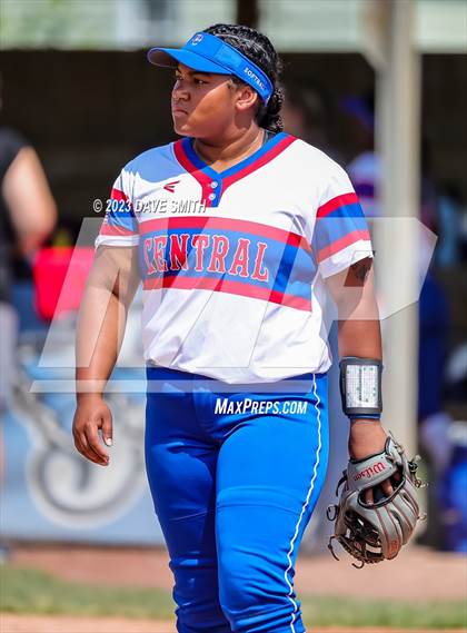 Thumbnail 2 in Jefferson vs Davenport Central (Jefferson Varsity Classic) photogallery.