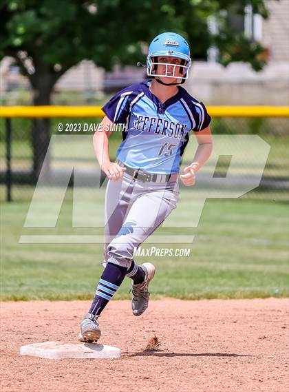 Thumbnail 1 in Jefferson vs Davenport Central (Jefferson Varsity Classic) photogallery.