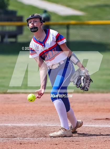 Thumbnail 2 in Jefferson vs Davenport Central (Jefferson Varsity Classic) photogallery.