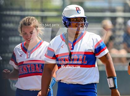Thumbnail 3 in Jefferson vs Davenport Central (Jefferson Varsity Classic) photogallery.