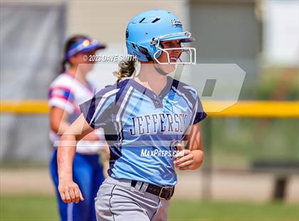 Thumbnail 3 in Jefferson vs Davenport Central (Jefferson Varsity Classic) photogallery.