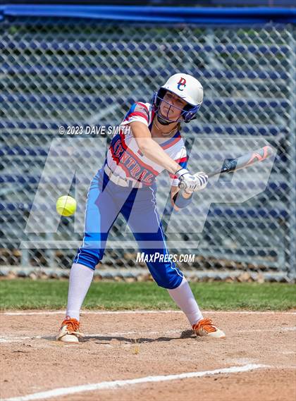 Thumbnail 3 in Jefferson vs Davenport Central (Jefferson Varsity Classic) photogallery.