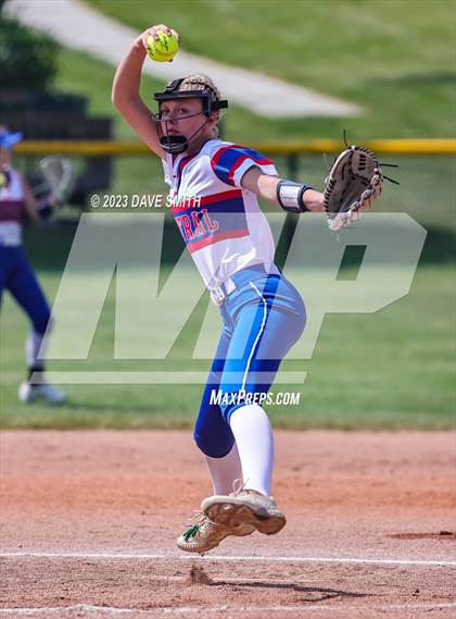 Thumbnail 2 in Jefferson vs Davenport Central (Jefferson Varsity Classic) photogallery.