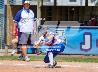 Thumbnail 2 in Jefferson vs Davenport Central (Jefferson Varsity Classic) photogallery.