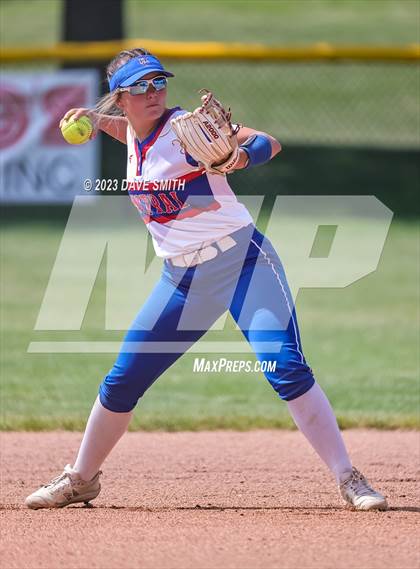 Thumbnail 1 in Jefferson vs Davenport Central (Jefferson Varsity Classic) photogallery.