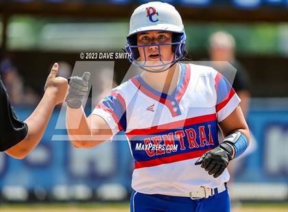 Thumbnail 3 in Jefferson vs Davenport Central (Jefferson Varsity Classic) photogallery.