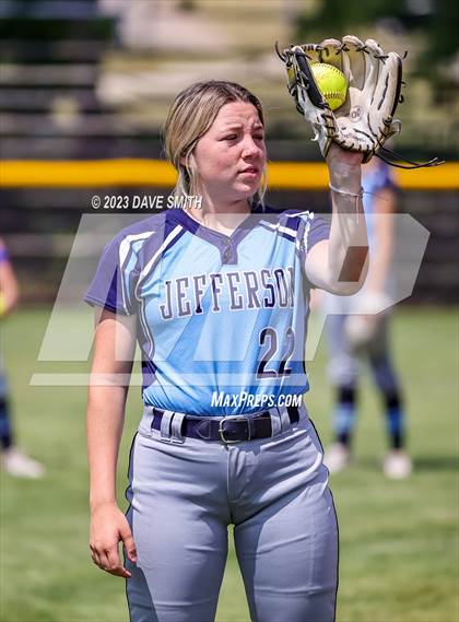 Thumbnail 3 in Jefferson vs Davenport Central (Jefferson Varsity Classic) photogallery.