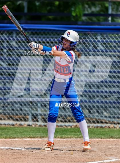 Thumbnail 2 in Jefferson vs Davenport Central (Jefferson Varsity Classic) photogallery.