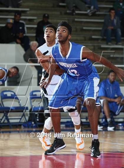 Thumbnail 2 in Duncanville vs. Lancaster (McDonald's Texas Invitational) photogallery.