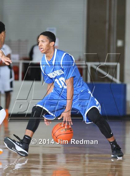 Thumbnail 2 in Duncanville vs. Lancaster (McDonald's Texas Invitational) photogallery.