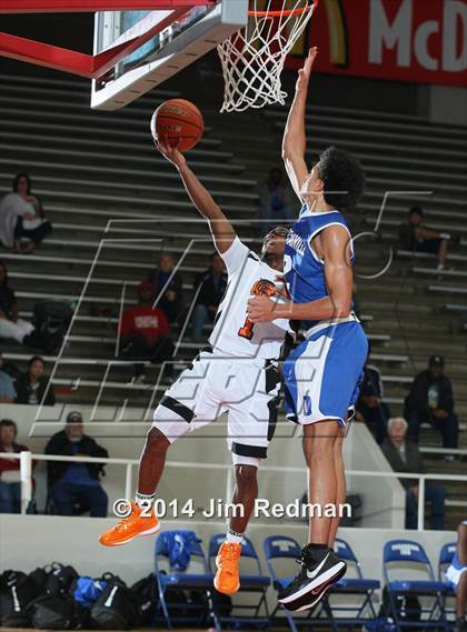 Thumbnail 1 in Duncanville vs. Lancaster (McDonald's Texas Invitational) photogallery.