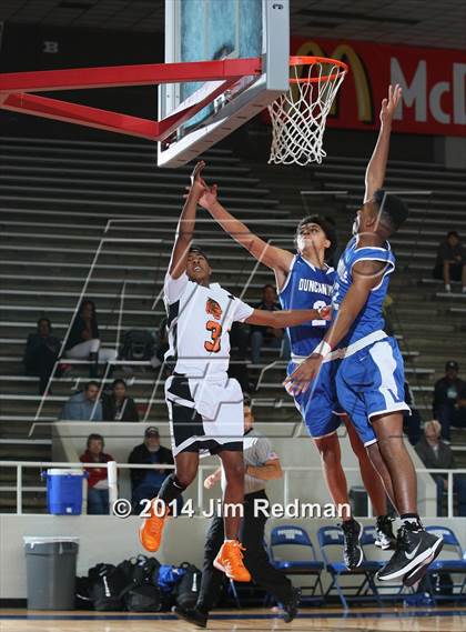 Thumbnail 1 in Duncanville vs. Lancaster (McDonald's Texas Invitational) photogallery.
