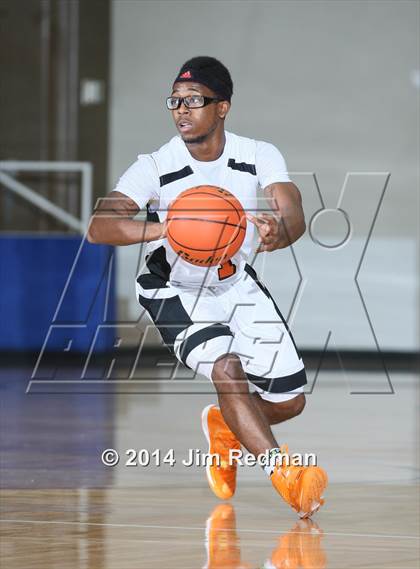 Thumbnail 3 in Duncanville vs. Lancaster (McDonald's Texas Invitational) photogallery.