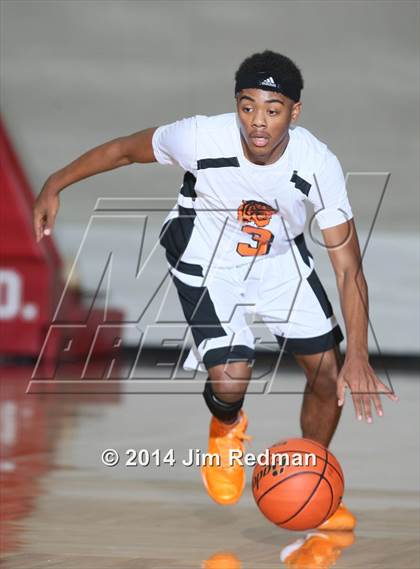 Thumbnail 3 in Duncanville vs. Lancaster (McDonald's Texas Invitational) photogallery.